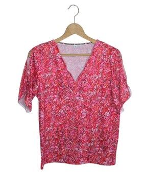 Exclusive Pink Floral Print Split Sleeve Tee with Scallop Neckline Size Large